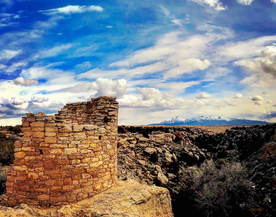 Way out in the official middle of nowhere, straddling the Colorado/Utah border is the National Monument of Hovenweep. It is located just north of meeting place of the Four States. Driving in from Colorado on a clear day gives distant views of Monument Valley to the west, Shiprock to the south, the the La Sal mountains, Sleeping Ute Mountain and the La Plata Mountains. This area is a hub of ancient activity with Mesa Verde to the east and Canyon Du Chelly to the west. Often overlooked due to its diminutive size Hovenweep is a crossroads on the ancient trade routes of the Anasazi.