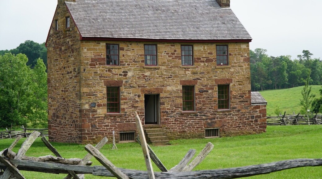 Great Day hiking Manassas, VA Battlefield park...