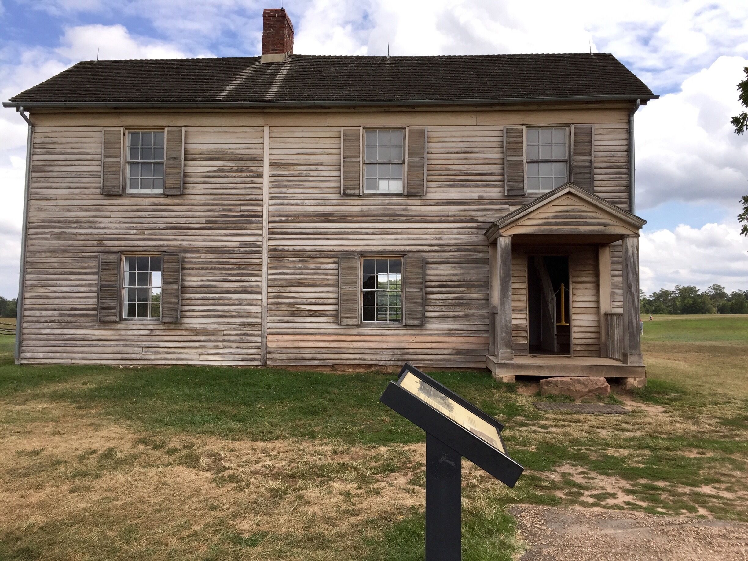 Hiking in Manassas Battlefield Park!