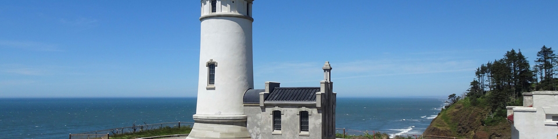 The North Head Lighthouse sits on a bluff high above the Pacific Ocean. Once a key navigational aid for mariners approaching the Columbia River from the North, it is now a part of Cape Disappointment State Park. (June 2019)
#Trovember