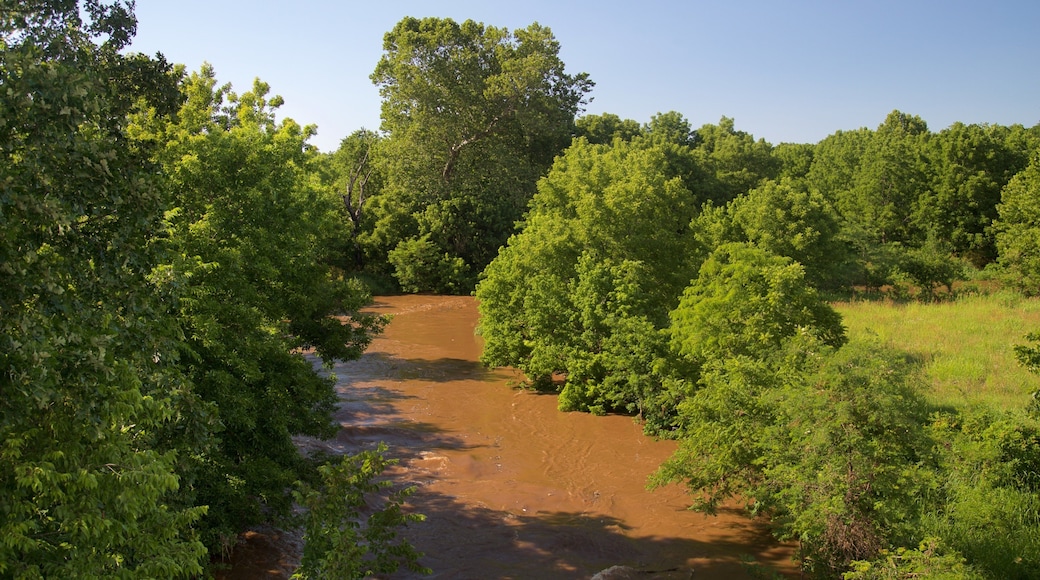 Wilsons Creek National Battlefield which includes a park