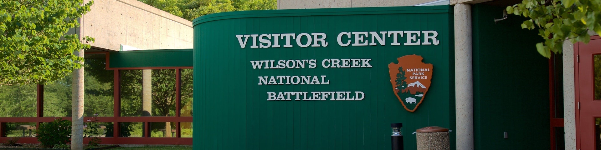 Wilsons Creek National Battlefield mostrando sinalização