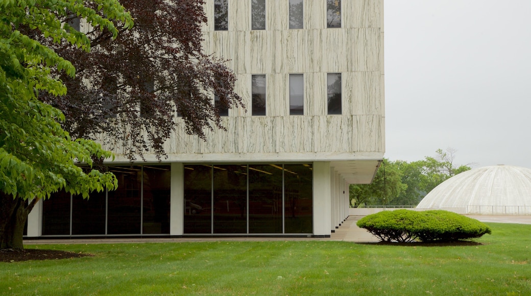 New Jersey State Library fasiliteter samt hage