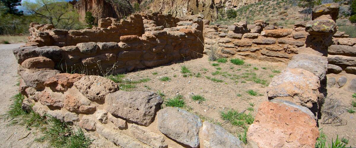อนุสรณ์สถานแห่งชาติ Bandelier ซึ่งรวมถึง ซากอาคาร