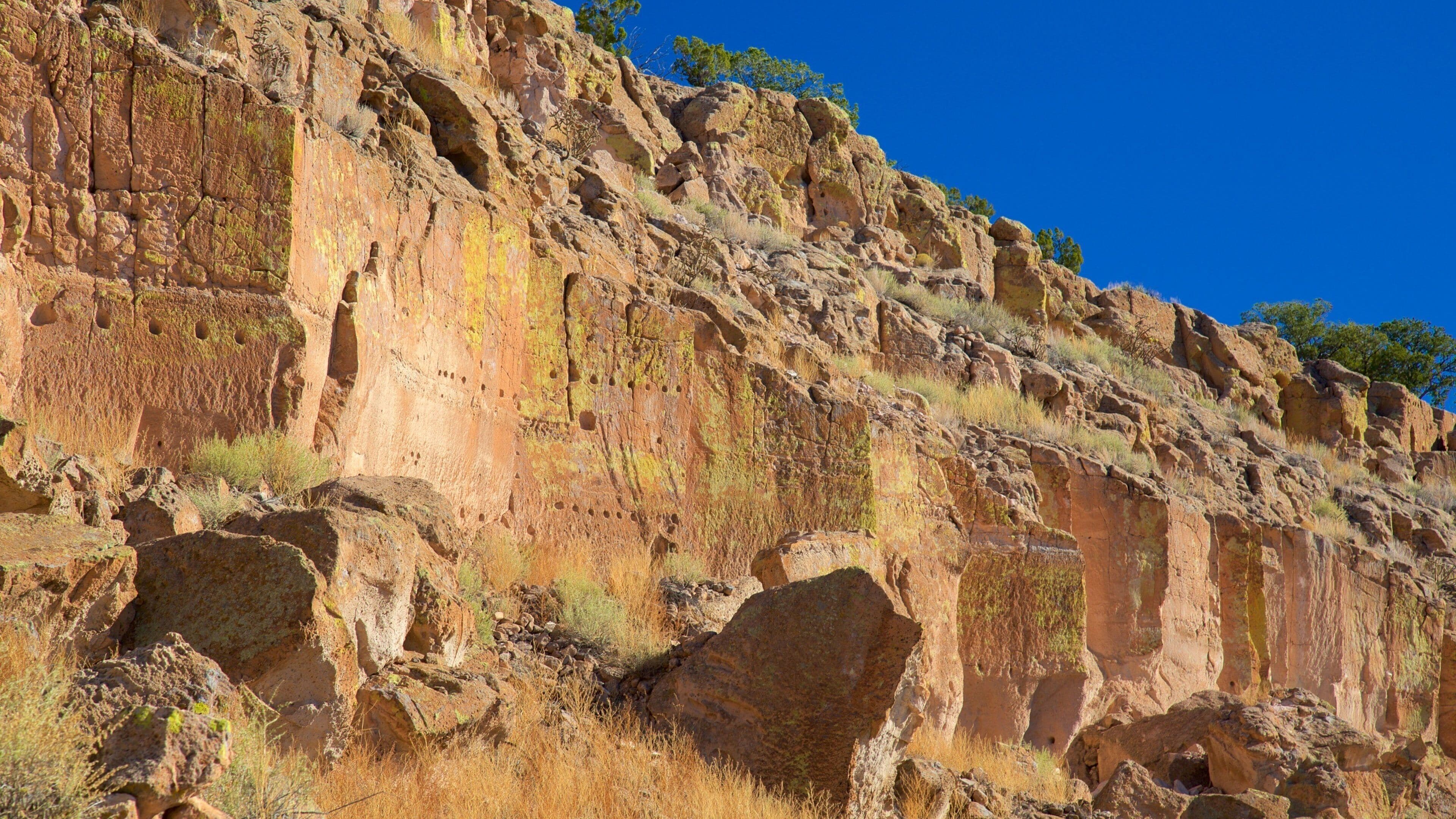 Puye Cliff Dwellings featuring tranquil scenes