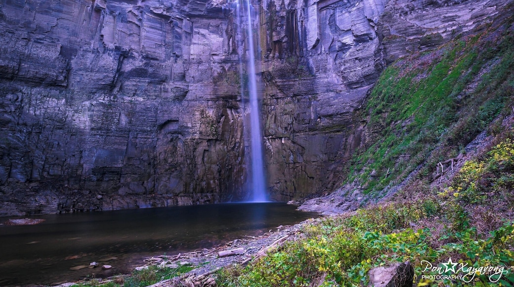 To see the Taughannock falls up close first u must park ur car at the Taughannock falls gorge trail parking lot. Then hike up the stream all the way to the waterfalls.