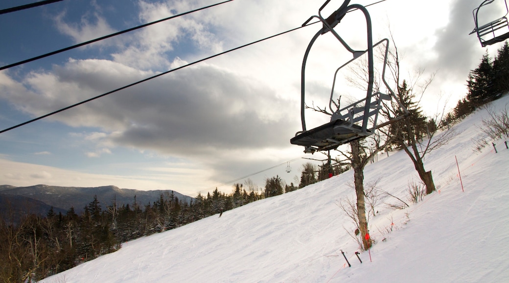 Whiteface Mountain qui includes gondole et neige