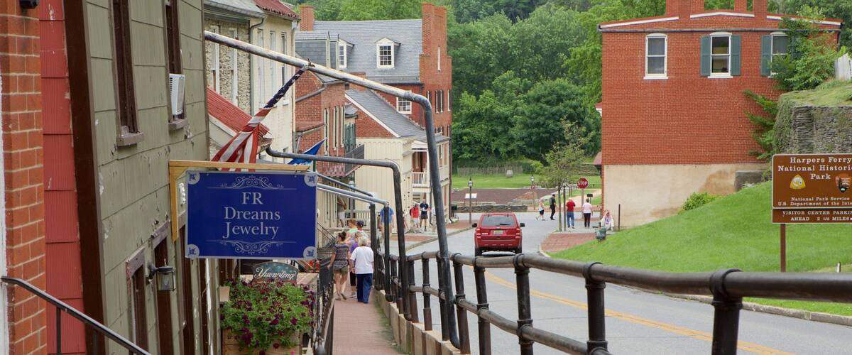Harpers Ferry National Historical Park featuring heritage elements, a small town or village and street scenes