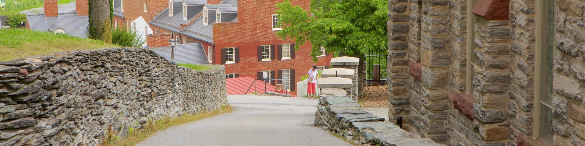 Harpers Ferry National Historical Park featuring heritage elements, a small town or village and street scenes