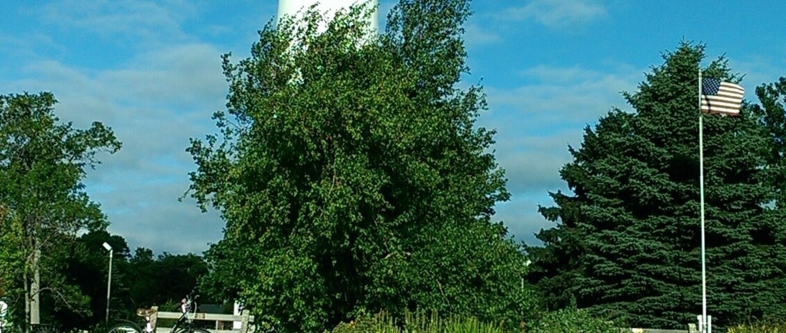 After a full day of Milwaukee traffic and bustle I needed a day away. I took off at first light and drove for a while. This is where I ended up at.
It was so peaceful and quite. I so need to recenter myself after driving in Milwaukee's concrete jungle.
https://midlifemilestones.com/no-where-still-has-some-where-interesting/