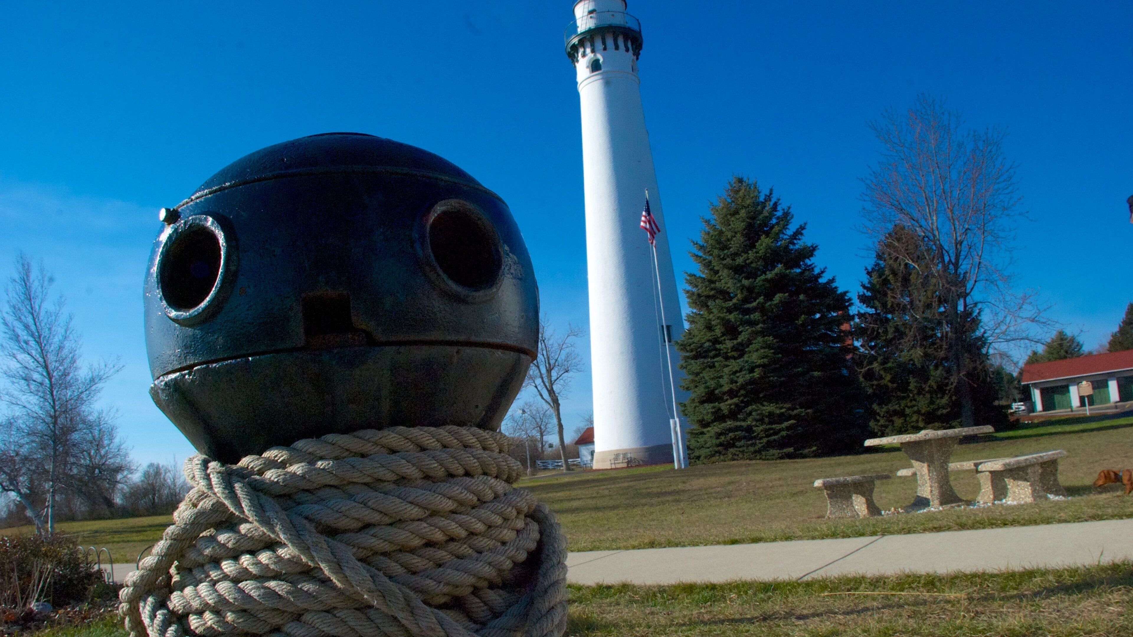 Wind Point Lighthouse showing heritage architecture and a lighthouse