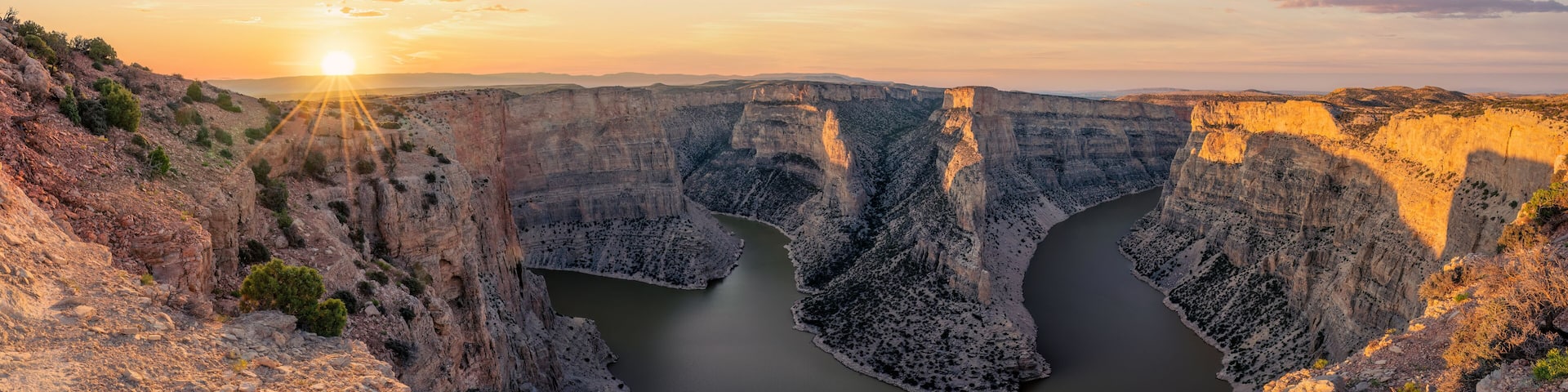 Sunrise panorama at Bighorn Canyon National Recreation Area - Devils Canyon Overlook