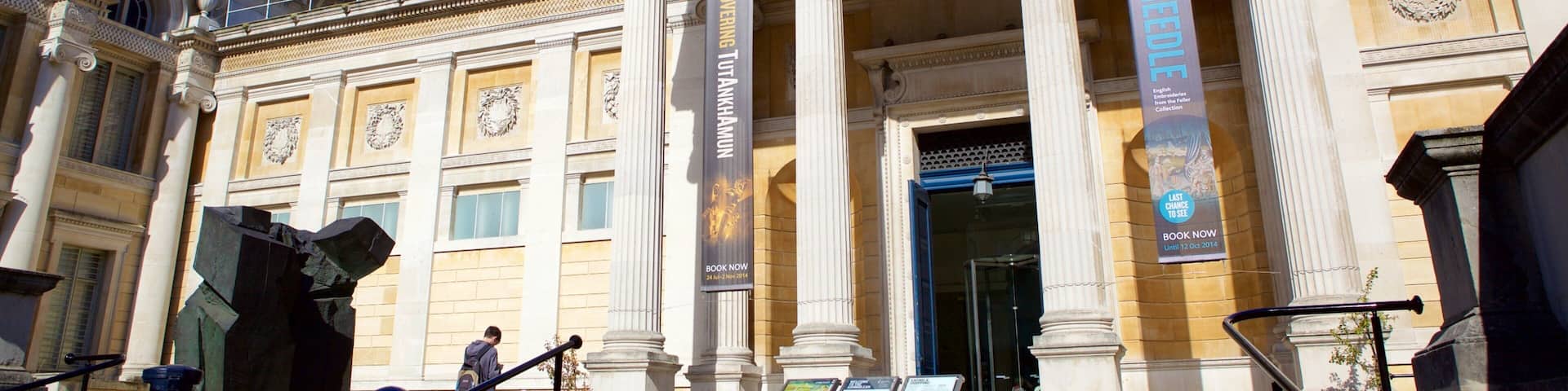 Ashmolean Museum showing heritage elements and heritage architecture