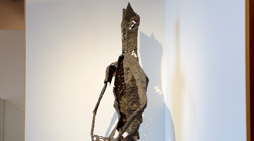 Cheltenham Art Gallery and Museum which includes art