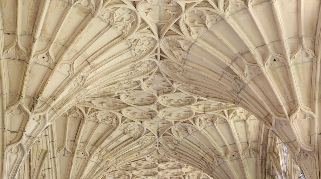 格洛斯特大教堂 设有 內部景觀, 遺跡建築 和 教堂或大教堂