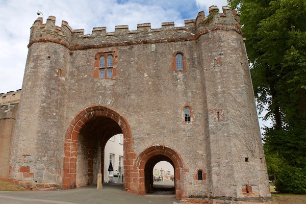 トア修道院 表示 遺跡・遺産