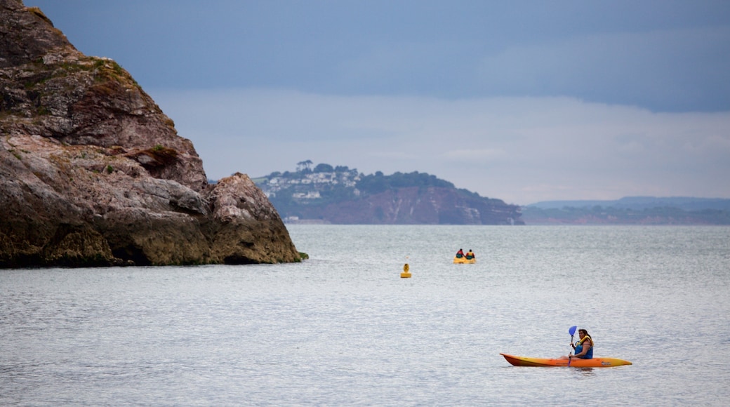 Babbacombe 海灘 呈现出 皮划艇或獨木舟 和 一般的海岸景觀