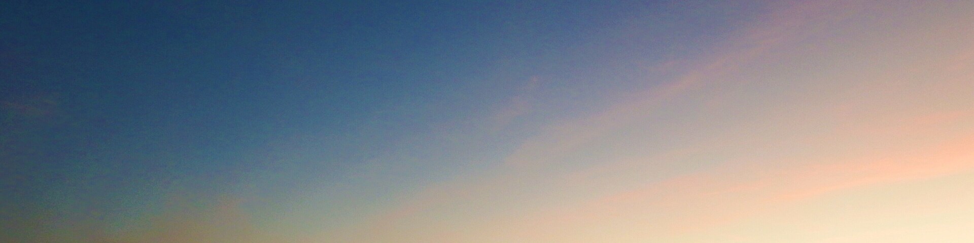 Beautiful island off the Devon coast, with an art deco hotel floodlit at night, and The Pilchard Inn for those who want a drink and pub meal. Cut off at high tide there is a tractor to take visitors across. #perspective