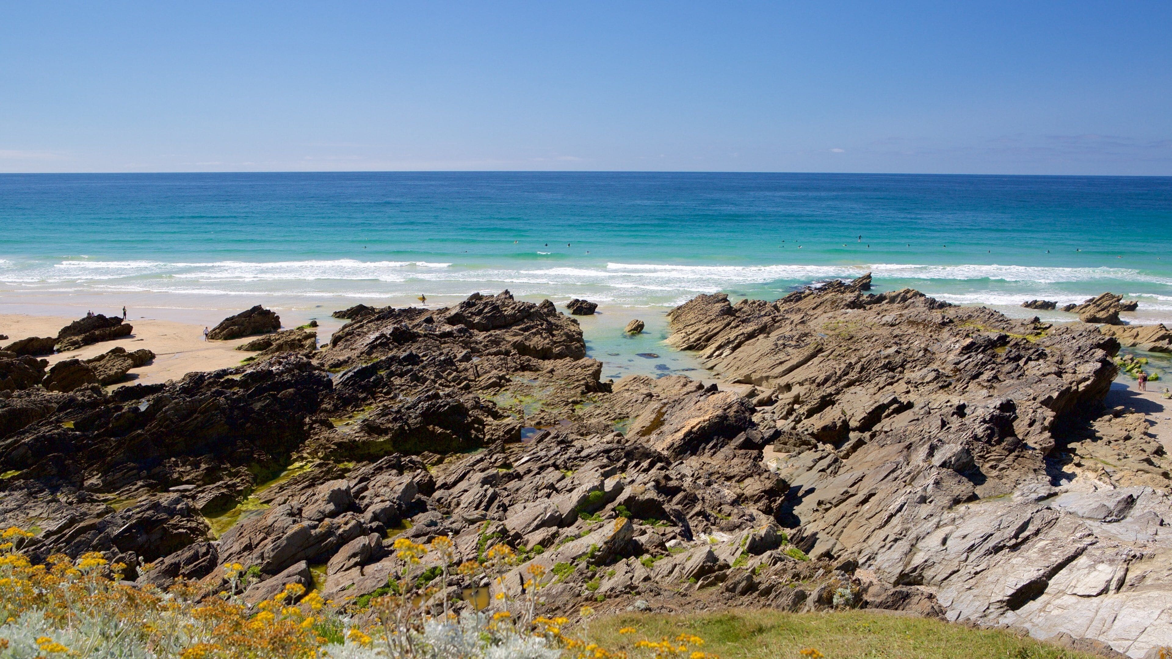 Fistral Beach which includes a sandy beach