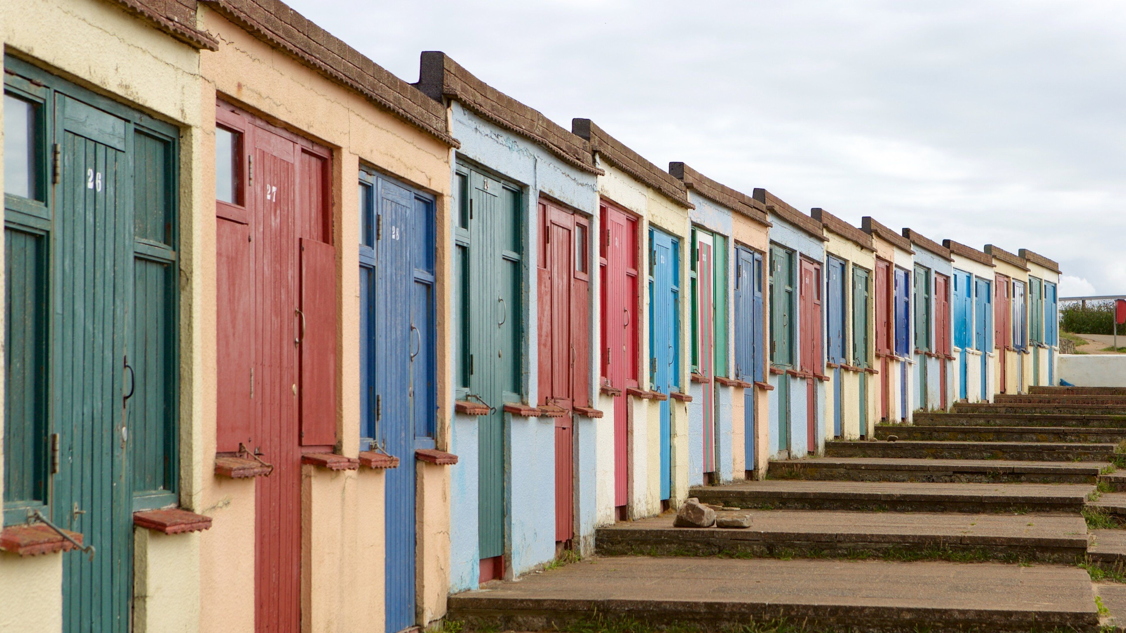Crooklets Beach featuring a coastal town