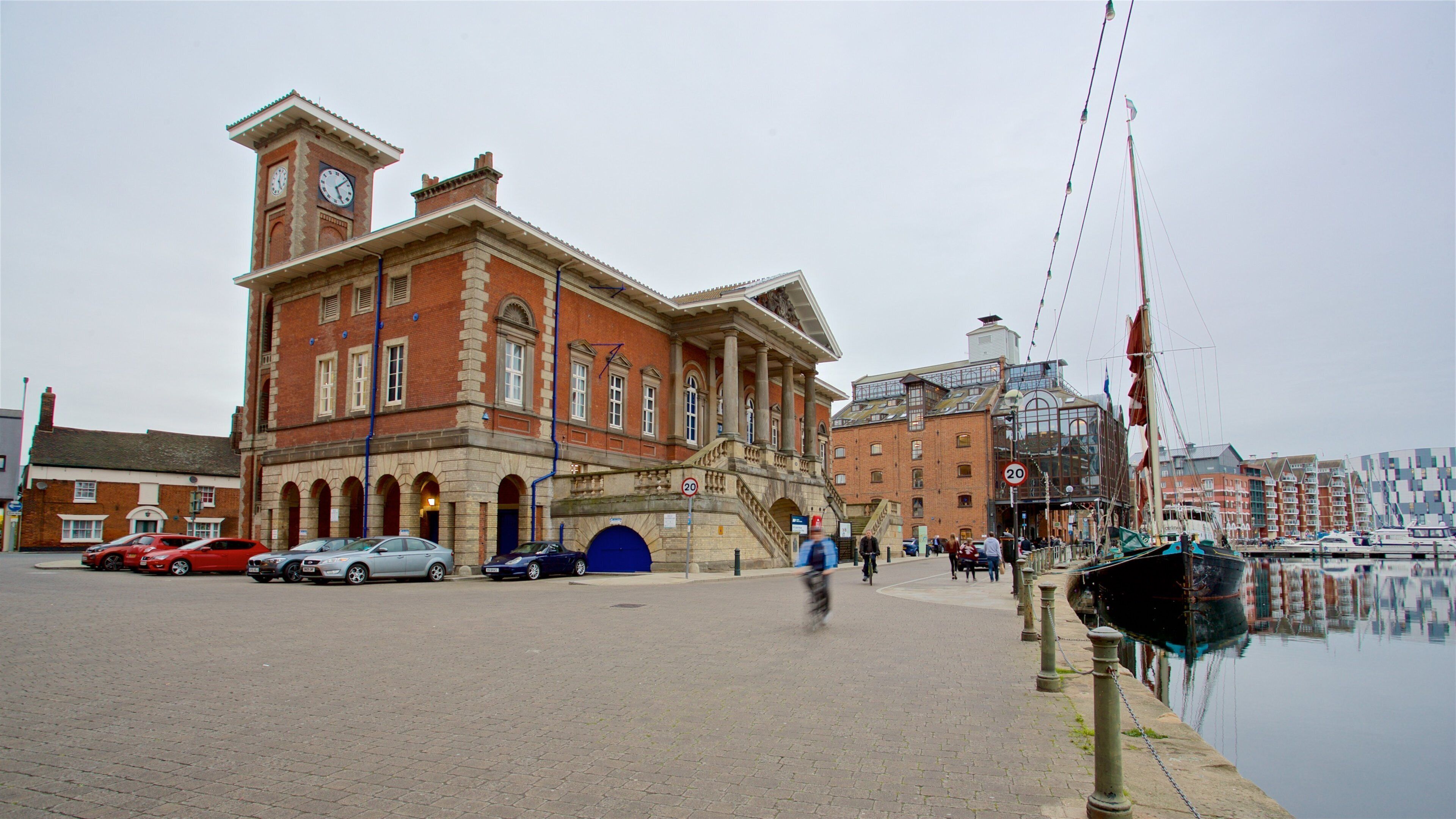 カスタム ハウス フィーチャー 湾岸あるいはハーバー