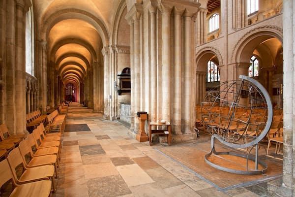 Kathedraal van Norwich bevat historisch erfgoed, interieur en een kerk of kathedraal