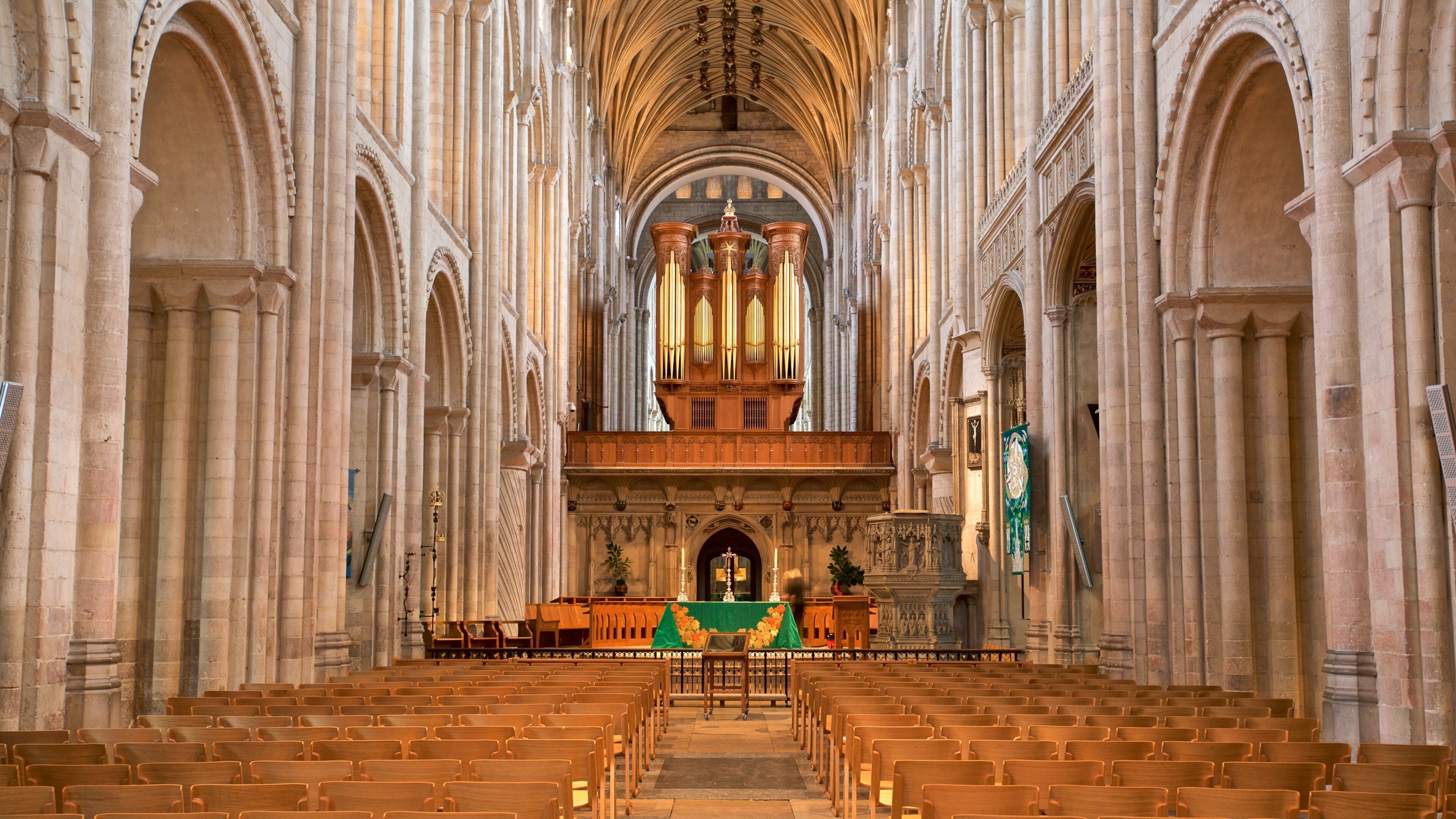 Norwich Cathedral showing heritage elements, interior views and a church or cathedral