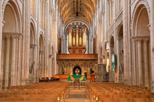 Norwich Cathedral mit einem Innenansichten, Geschichtliches und Kirche oder Kathedrale