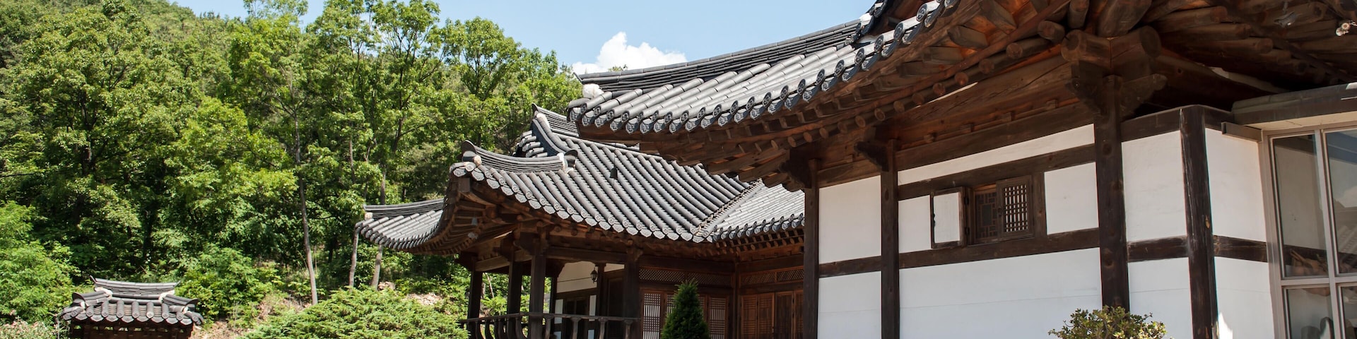 JFC1PC Yongin City, South Korea - June 29, 2017: Beautiful Traditional Architecture. Photo taken on June 29, 2016 in Yongin City, South Korea