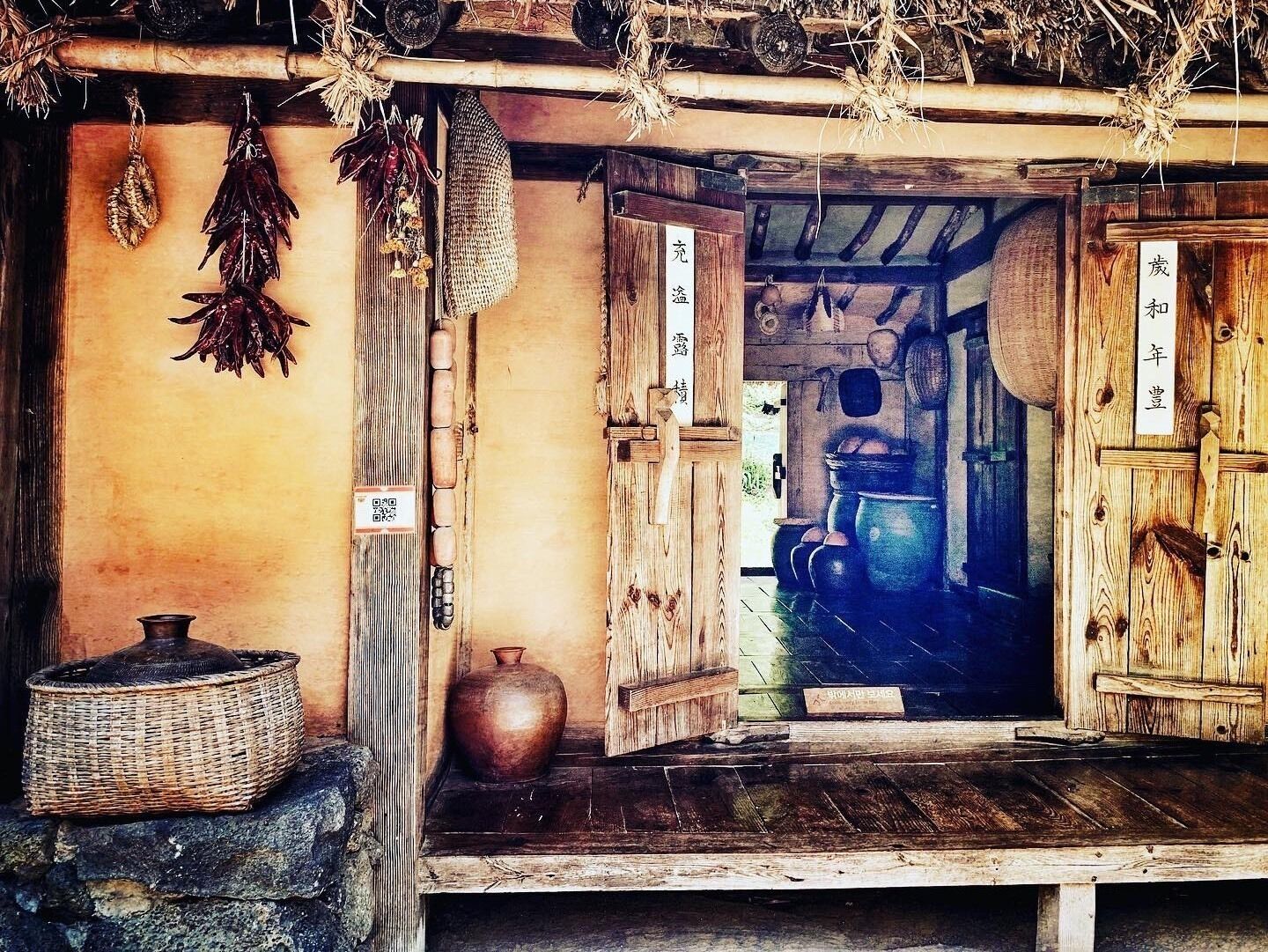 This village is set up in a natural environment, occupying about 245 acres. You can see over 260 traditional houses reminiscent of the late Joseon Dynasty, which lasted for five centuries.1392 l-1897!
Real houses from across the country were relocated and restored to create a replica of a village from the late Joseon period, which is pretty cool. 😊

If you’re a fan of K-dramas & Korean period films this should be part of your stop in Korea as it is one of the most popular filming locations... #koreanfolkvillage #culture