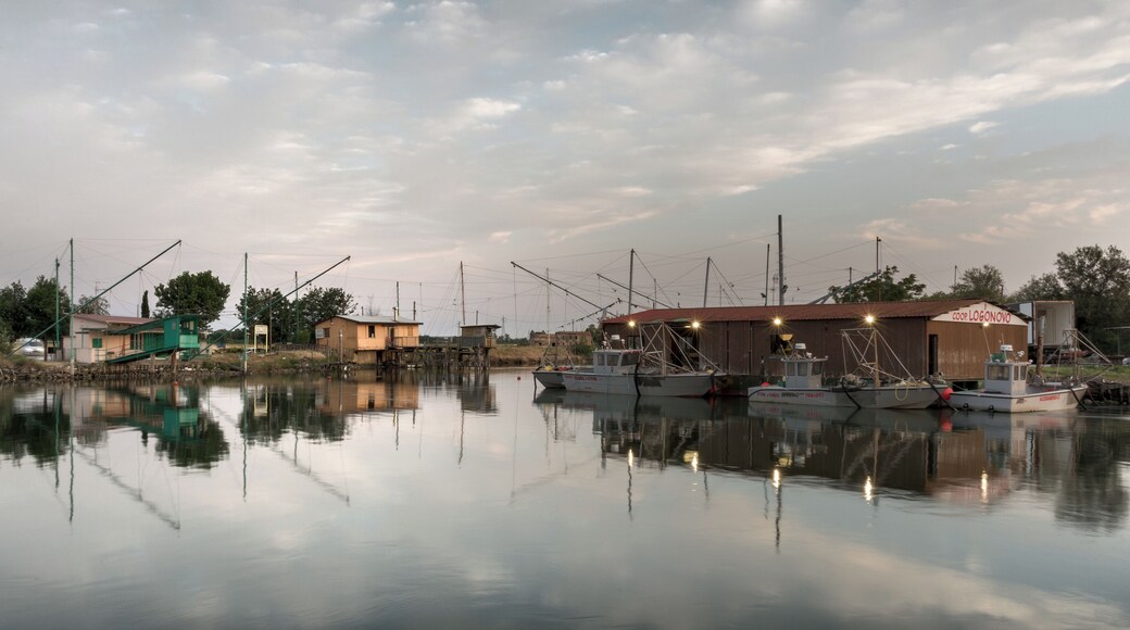 Capanni da Pesca - Porto Garibaldi, Comacchio, Ferrara, Italia