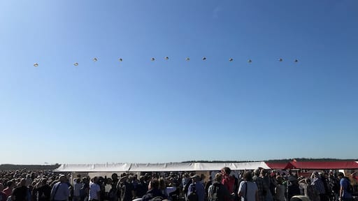 Airborne parachute drop for the 75th anniversary