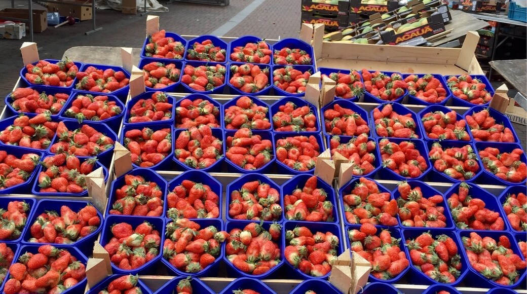 Wow!!! 2 buckets of strawberries for only 1 Euro... Lucky that I arrived late.. Closing sale... #market #colorful