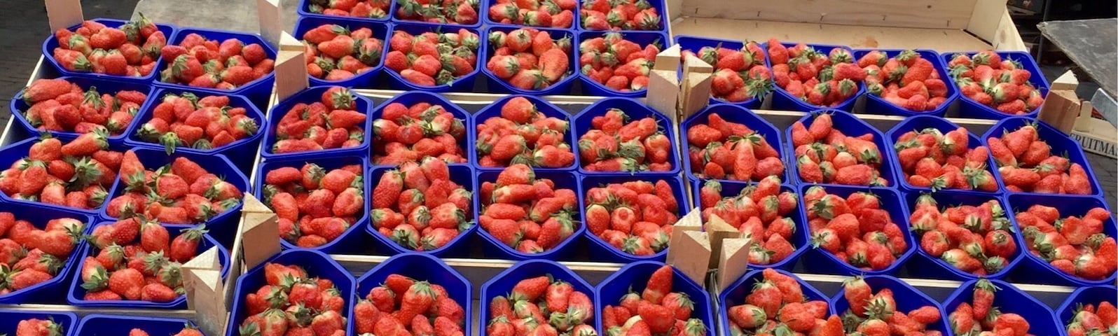 Wow!!! 2 buckets of strawberries for only 1 Euro... Lucky that I arrived late.. Closing sale... #market #colorful