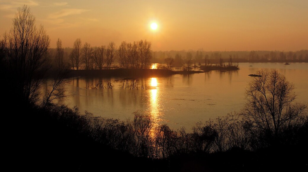 Tramonto sul fiume Secchia a Campogalliano