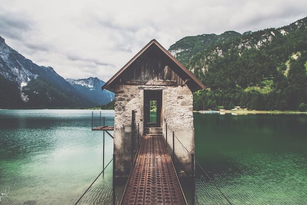 Small lake house at lago Predil ... A juwel lake in the Julian alps!
#troveon #alps #italy #slovenia #travel #trover