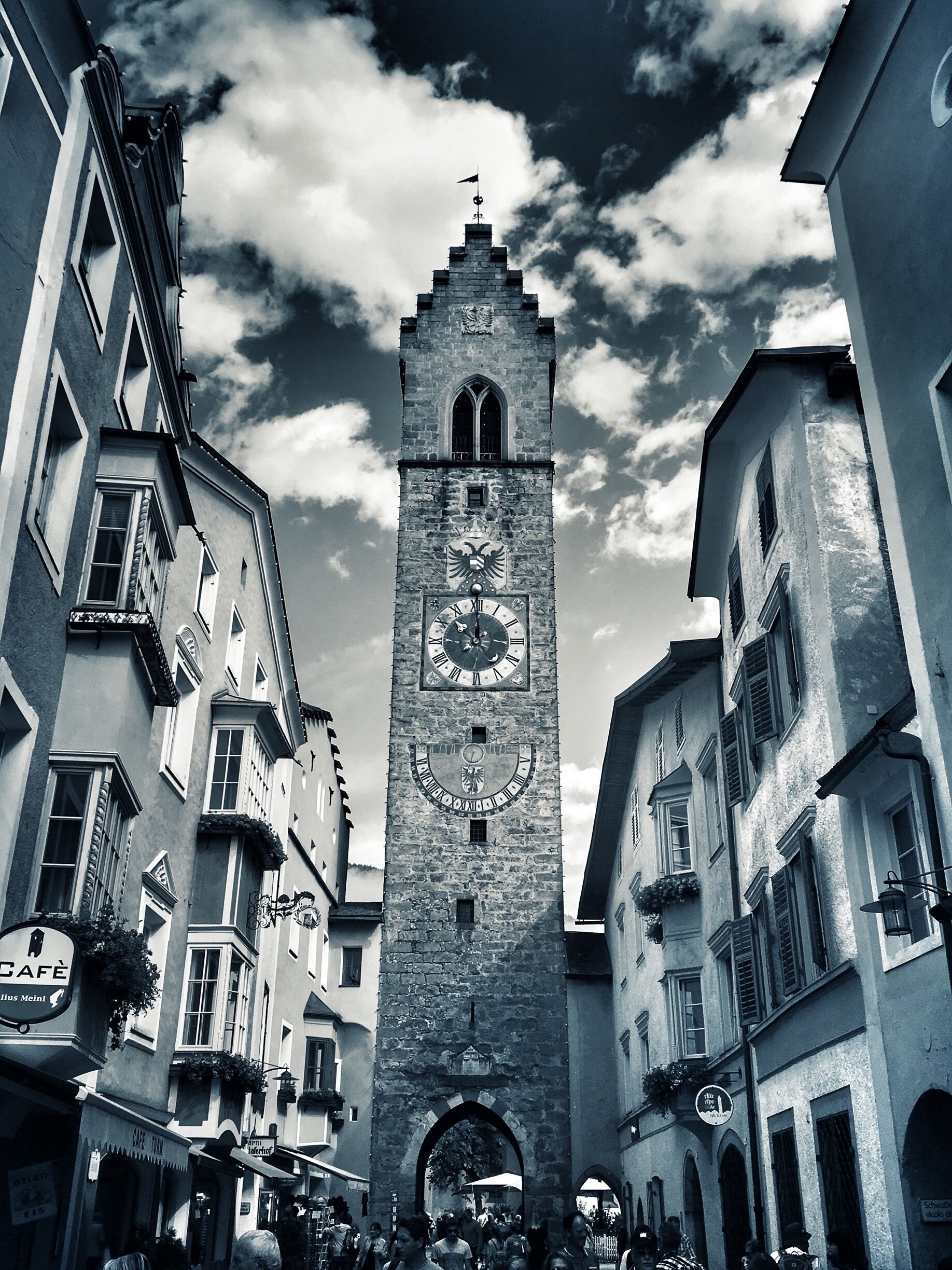 Located in the Sud-Tyrol the town of Vipiteno sits in a valley surrounded by mountains, the old town is dominated by this impressive tower