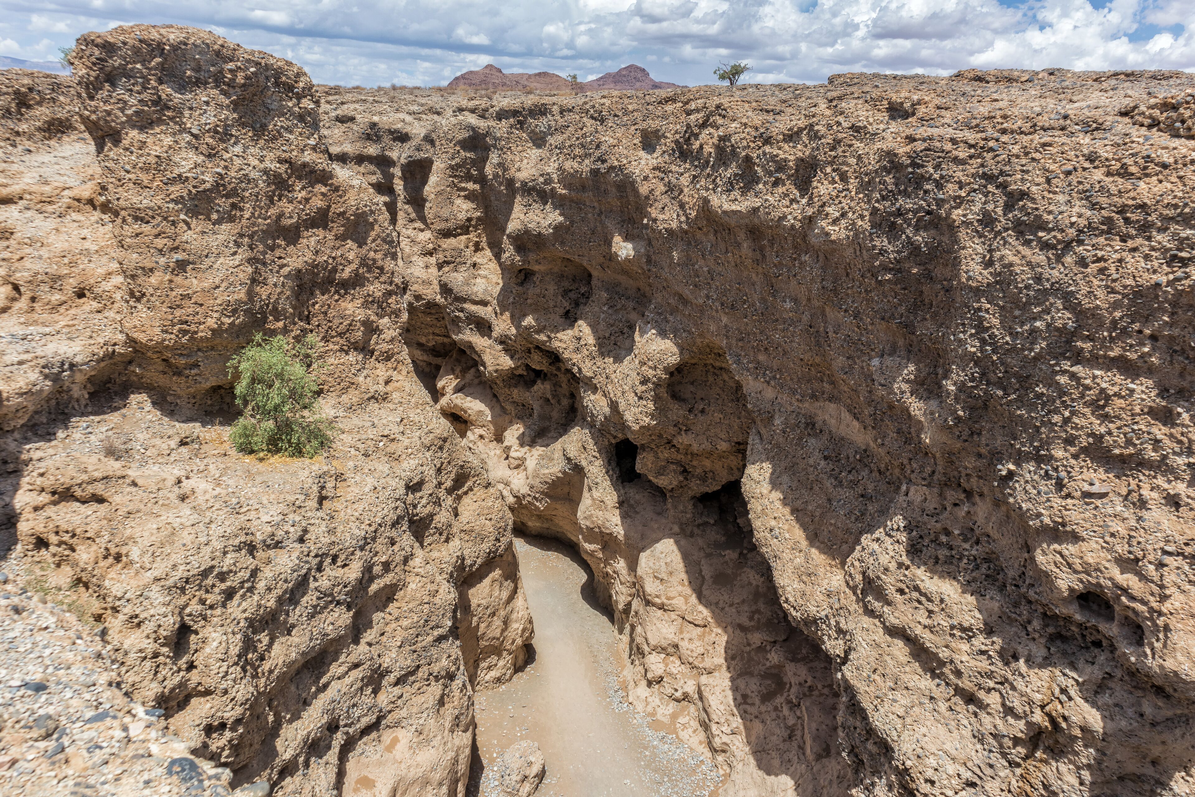 Canyon de sesriem Namibia, seen from above.