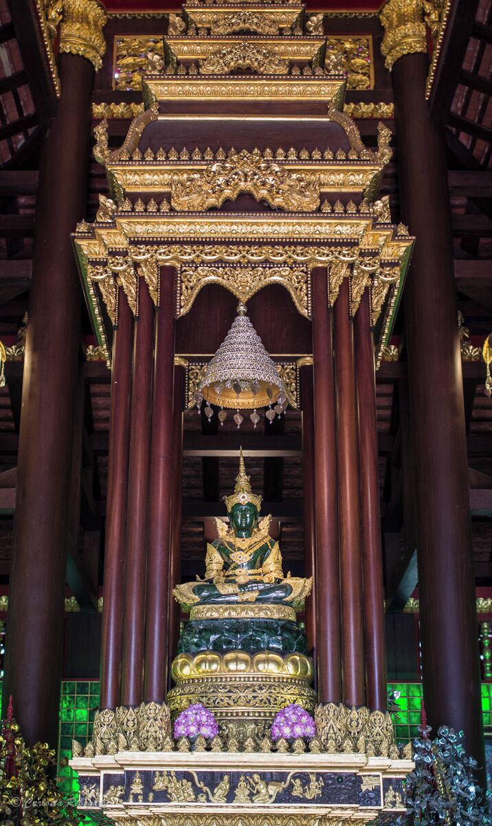 In 1434 a lighting struck open the chedi in Wat Phra Kaew revealing the Emerald Buddha that was inside.The Buddha is now kept in the Grand Palace in Bangkok and the one that you can see here is a copy. The temple is also one of the main center for Buddhist education and it is the most important in the Chiang Rai province. #travel #chiangrai #thailand #temple #buddha #emeraldbuddha 