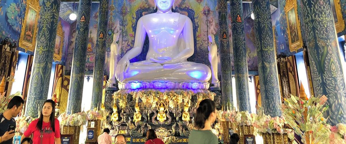 Inside Wat Rong Seur Ten, Changrai, Thailand