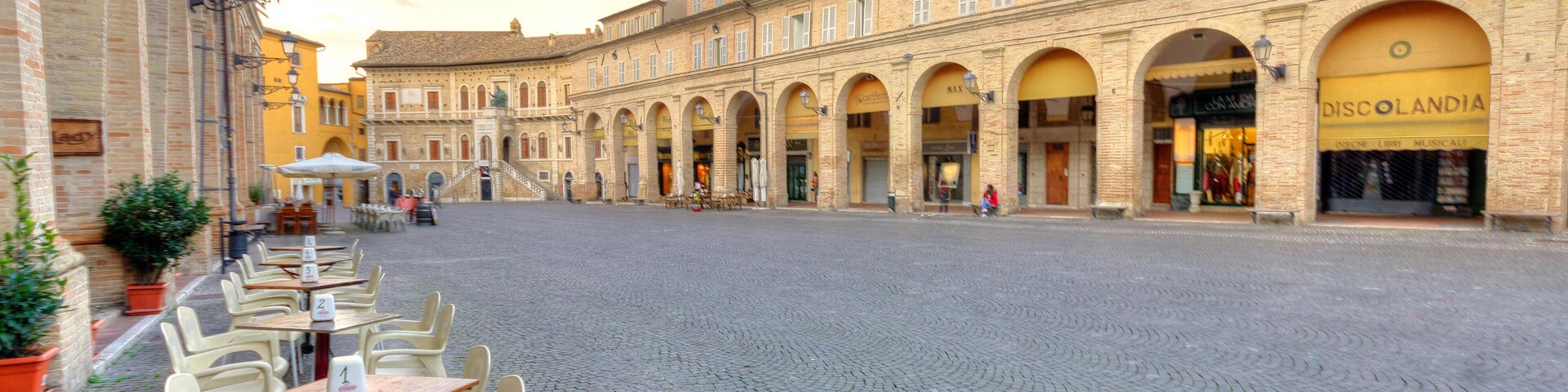 Italy, Marche, Fermo, Piazza del Popolo