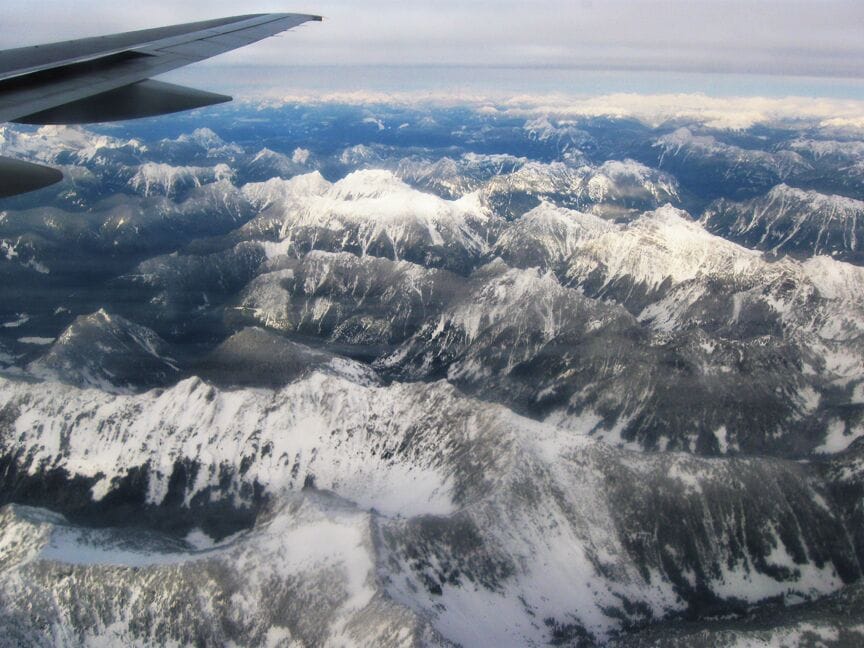 Flying over the Cascades on the way to Seattle. #snow