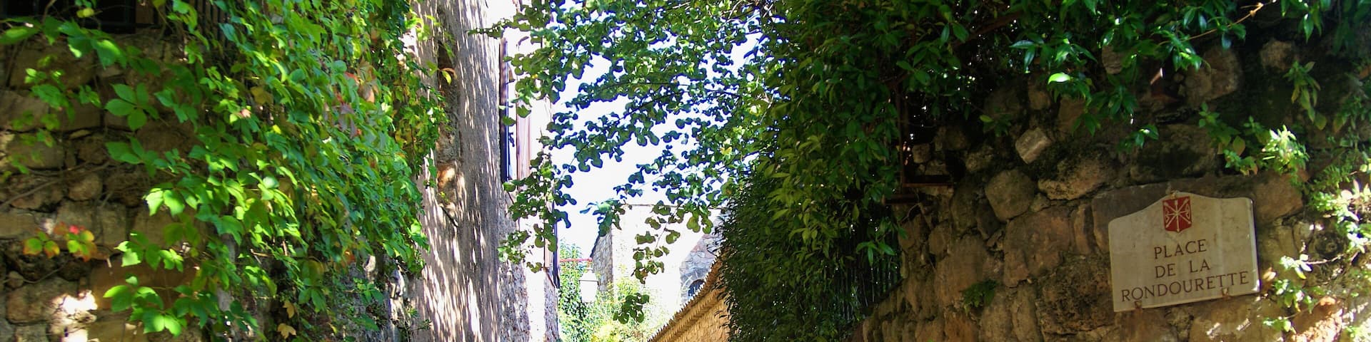 Les Arcs - Place de la Rondourette - View North