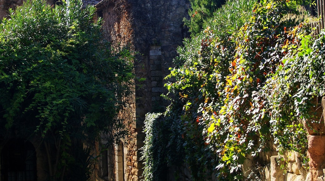 Les Arcs - Place du Collier - View South