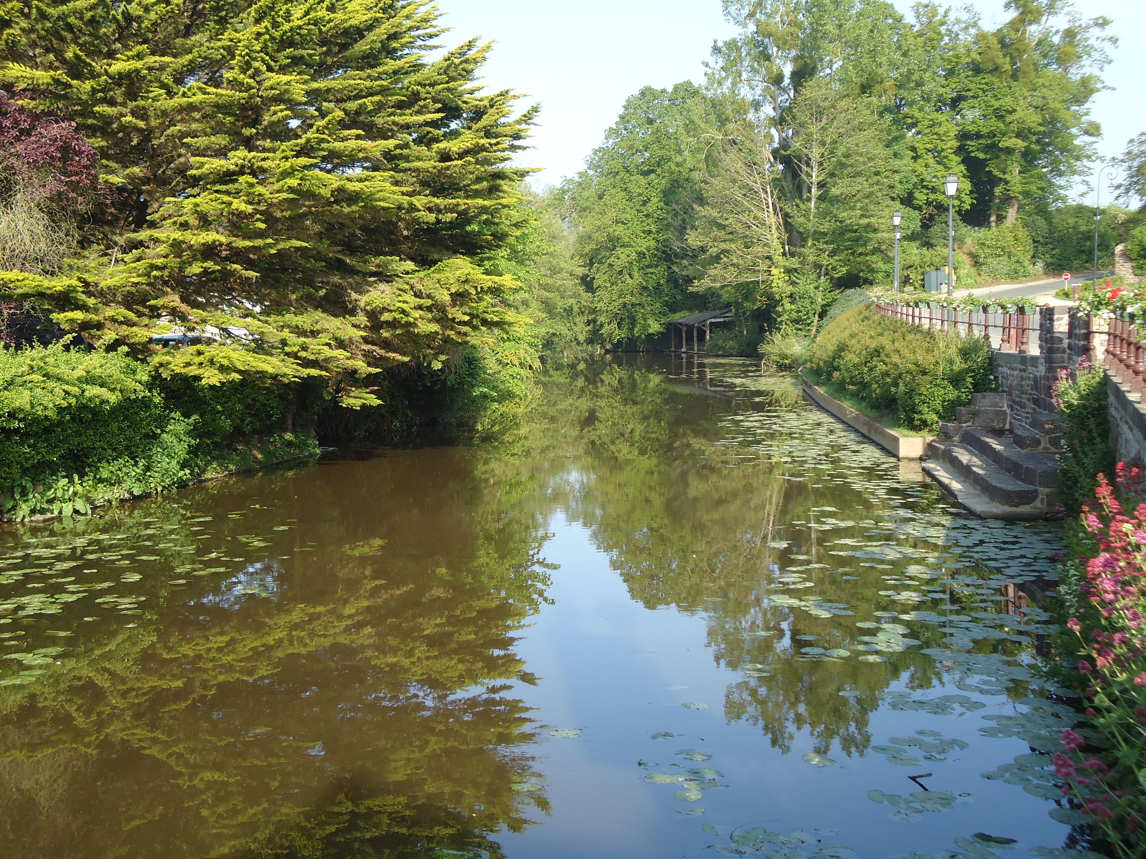 35160 Montfort-sur-Meu, France