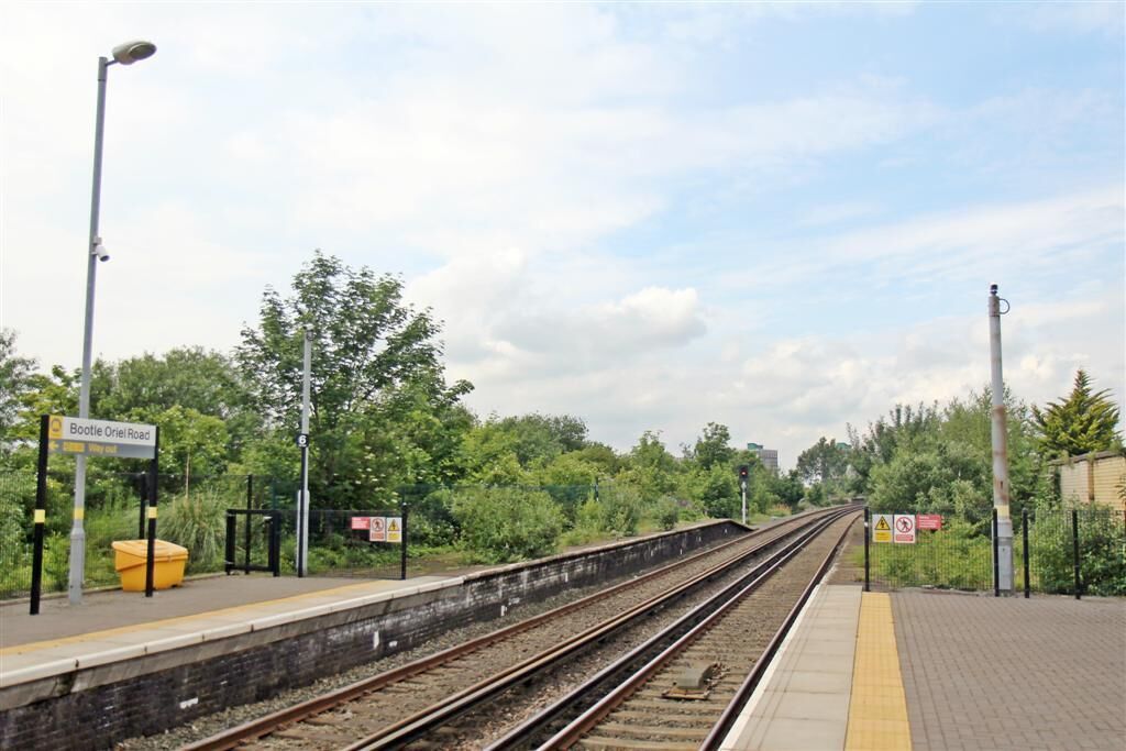 Wild platforms, Bootle Oriel Road Railway Station