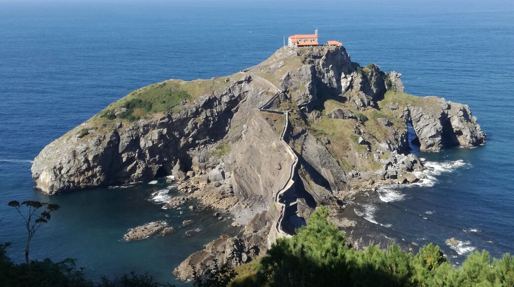 #LifeAtExpedia
San Juan de Gaztelugatxe is a must if you are looking for an easy hike with a splendid view nearby Bilbao