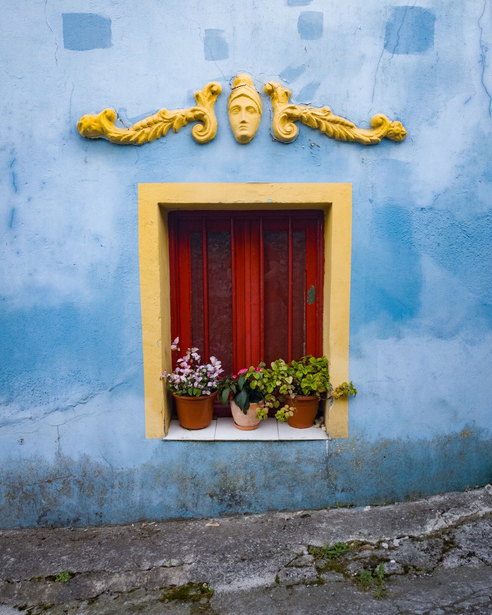 A simple but beautiful window in Poo de Llanes, Asturias #bvsblue