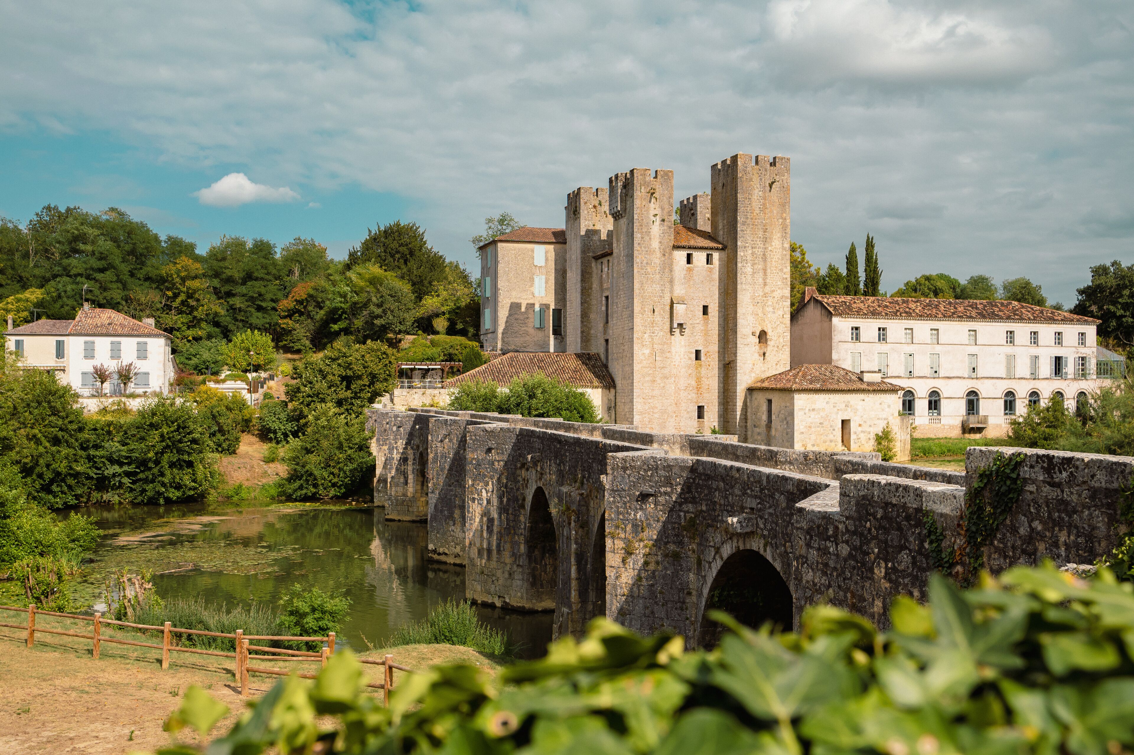 Plan d'ensemble du moulin des tours avec son pont à Barbaste