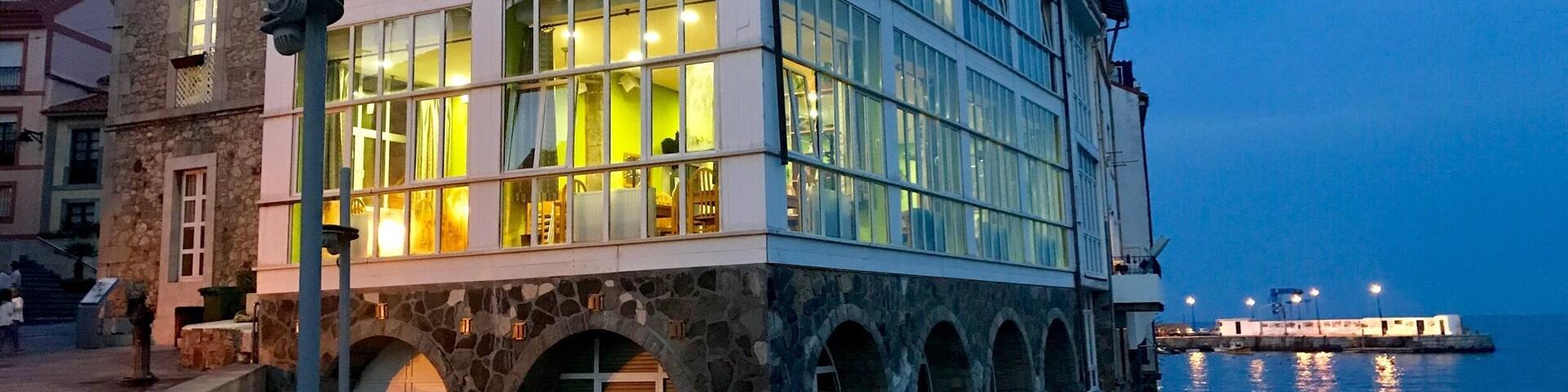 La Ribera beach, next to the port of Luanco (Lluanco in the Asturian language).